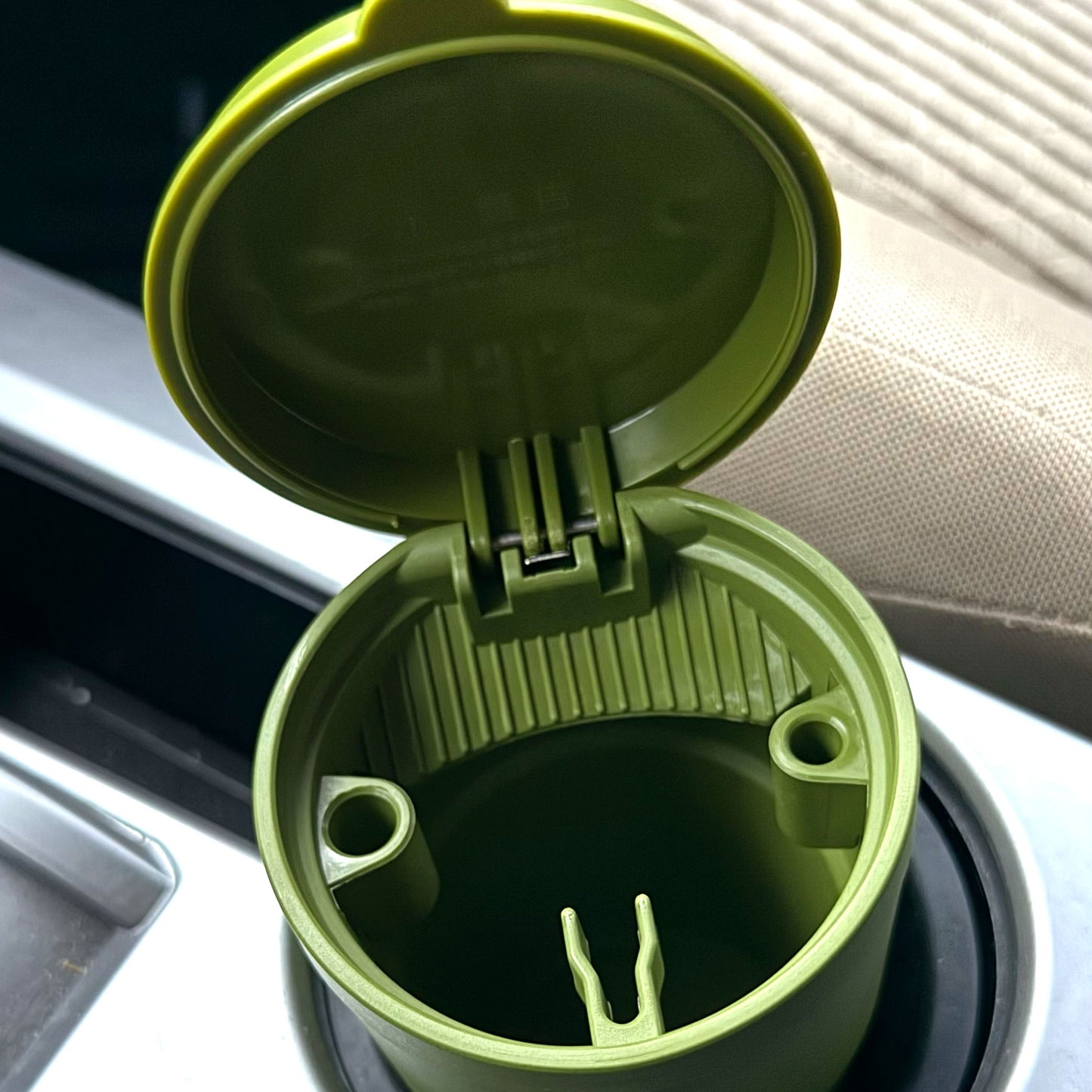 TRAP 420 Sport Car Cup Ash Tray